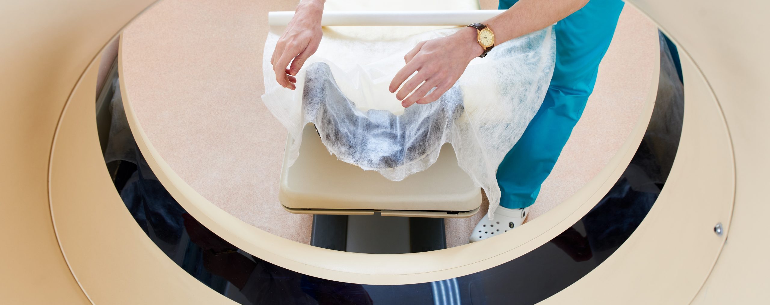 preparing ct scanner machine