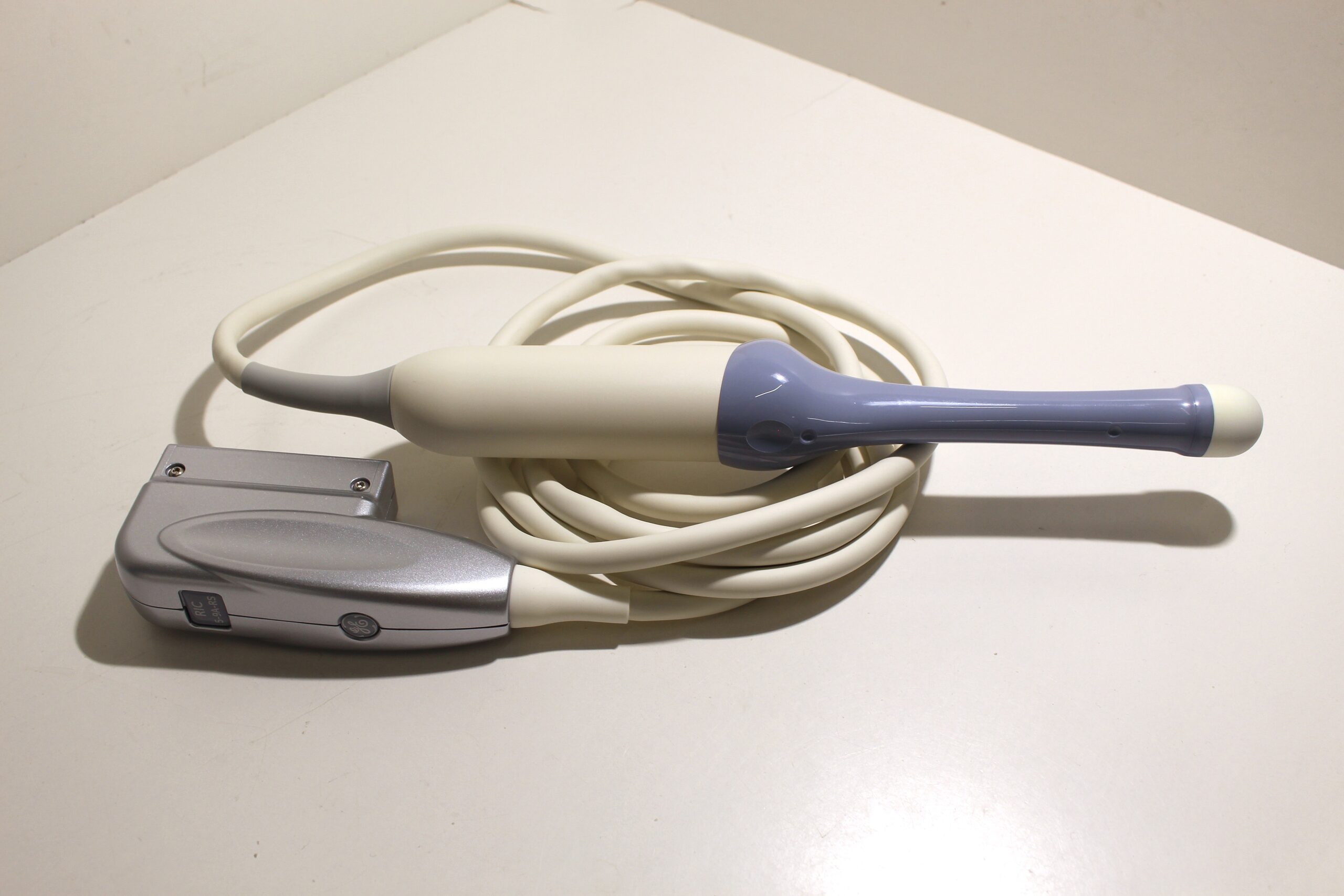 GE - R1C5-9A-RS - 240485KR3 endocavitary probe. Available at LBN Medical.