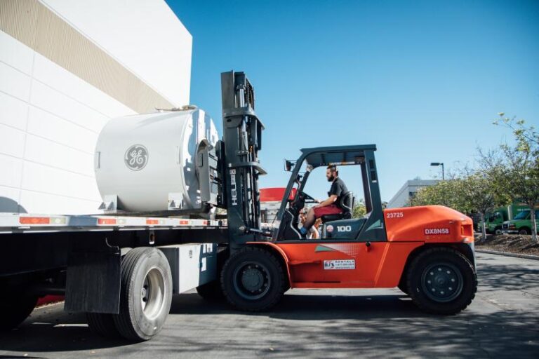 loading ge mri magnet